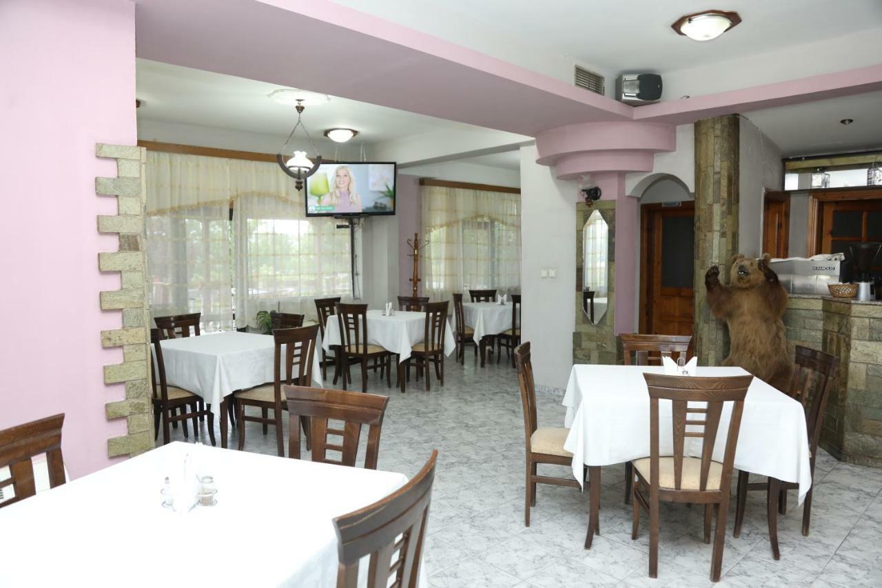 Hotel Villa Kabashi 코르처 외부 사진